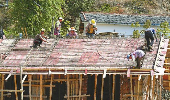 安全防坠器保障山村住房建设进度